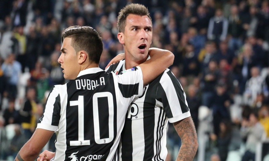 Paulo Dybala i Mario Mandžukić (desno)