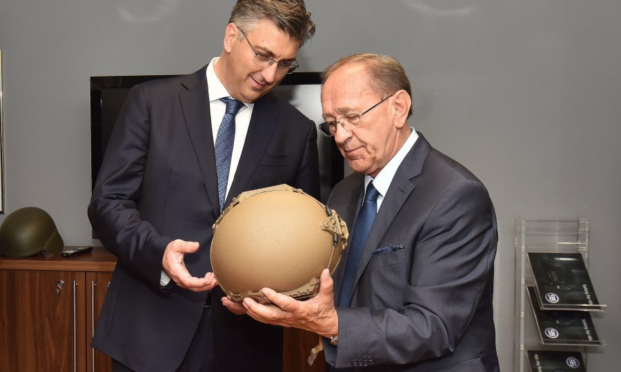 Premijer Plenković u posjeti tvrtki Šestan Busch