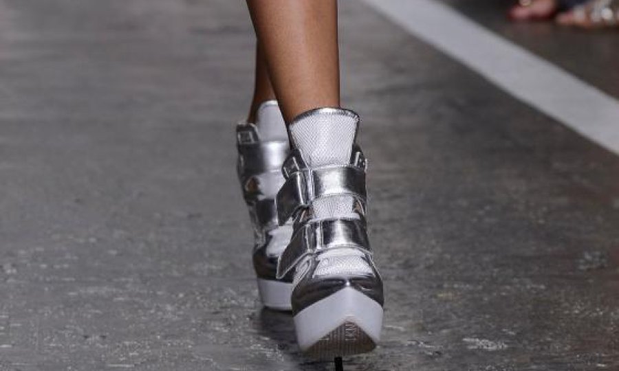 DKNY 21