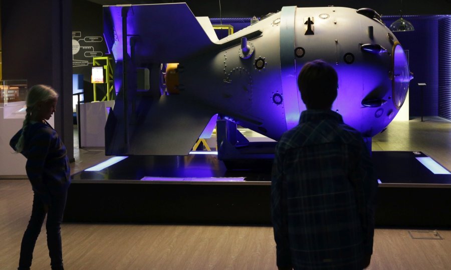 Replika prve sovjetske atomske bombe RDS-1 izložene na multimedijskoj instalaciji korporacije Rosatom u moskovskom Politehničkom muzeju