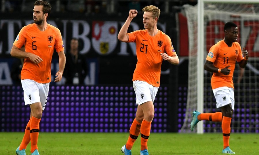 Frenkie de Jong ( u dresu s br. 21)