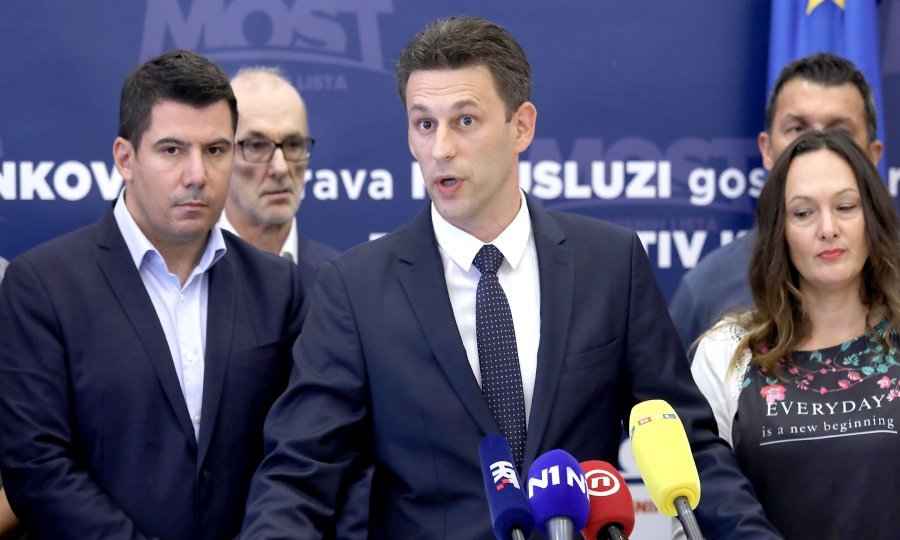 Nikola Grmoja, Božo Petrov, Ružica Vuković