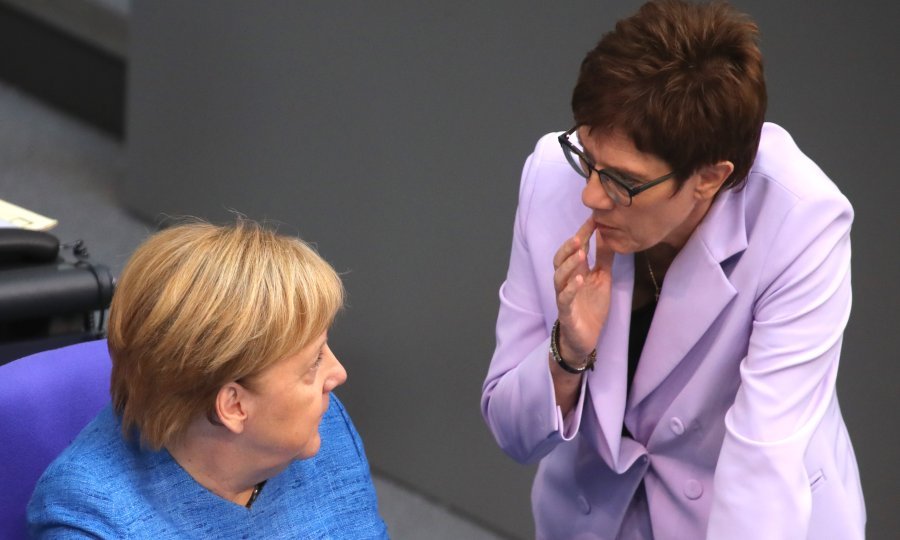 Angela Merkel i Annegret Kramp-Karrenbauer