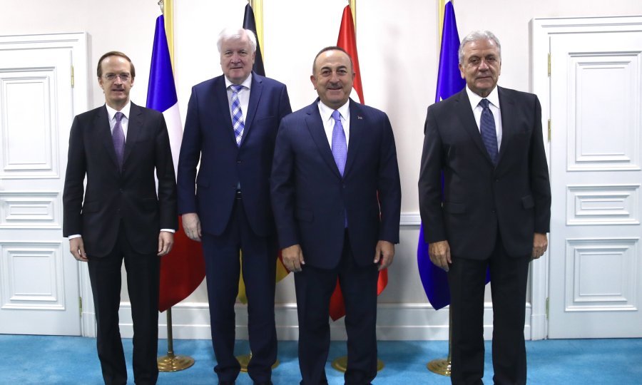 Francuski ambasador Charles Fries, njemački ministar unutarnjih poslova Horst Seehofer, turski ministar vanjskih poslova Mevlut Cavusoglu i europski povjerenik za migracije Dimitris Avramopoulos
