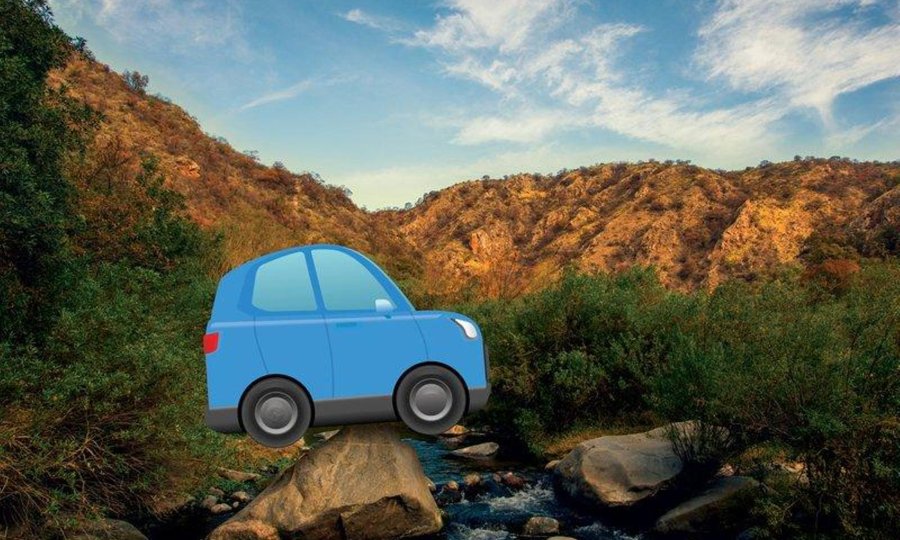 Sve do Appleovog najnovijeg ažuriranja iOS-a, korisnici iPhonea koji bi upisali riječ 'Jeep' u tekstu vidjeli bi automatski dodijeljeni emotikon sa kutijastim plavim automobilom