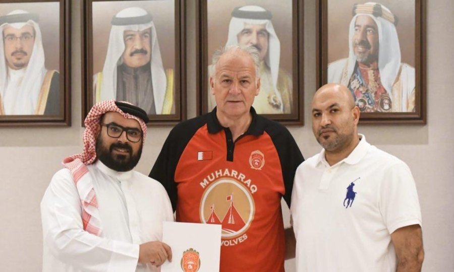 Željko Pavličević na predstavljanju u Bahreinu u klub Al-Muharraq SC