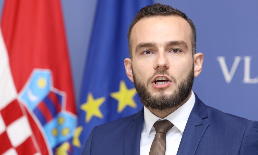 Ministar Aladrović