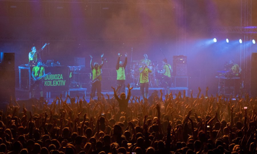 Dubioza kolektiv