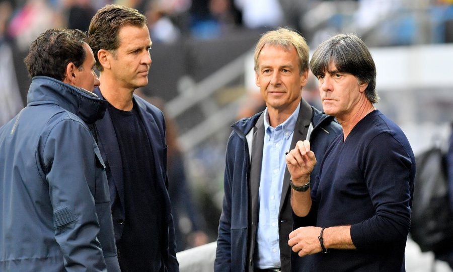 Juergen Klinsmann (drugi s desna), Oliver Bierhoff i Joachim Loew