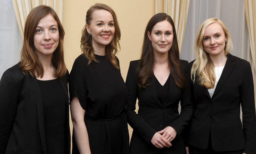 Finska ministrica obrazovanja Li Andersson s ministricom financija Katri Kulmuni i ministricom unutrašnjih poslova Marijom Ohisalo u društvu premijerke Sanne Marin