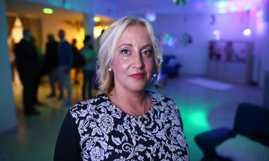 Nikolina Kadežabek, ravnateljica doma Oaza, u multisenzornoj sobi