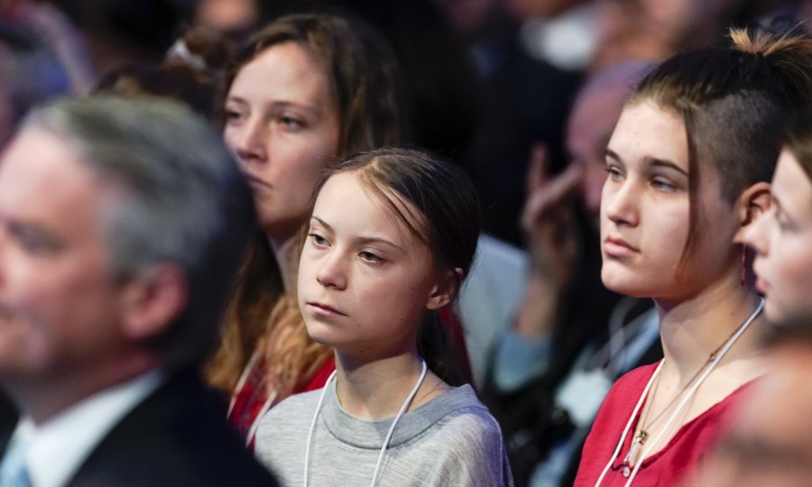 upoznavanje nekoga ko je upoznao na mreži zašto lijepi dečki završavaju posljednji na izlascima