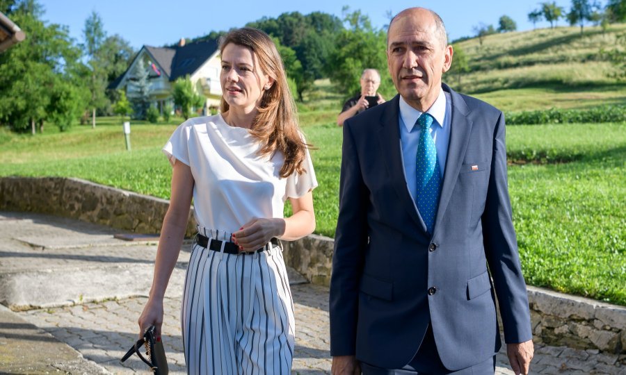 Janez Janša, mandatar za slovenskog premijera, sa suprugom Urškom Bačovnik