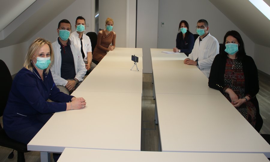 Jedinica za izvanbolničku telepsihijatrijsku skrb pružat će pomoć svim osobama s duševnim smetnjama, a u pružanje telepsihijatrijske pomoći uključeno je osam psihoterapeuta