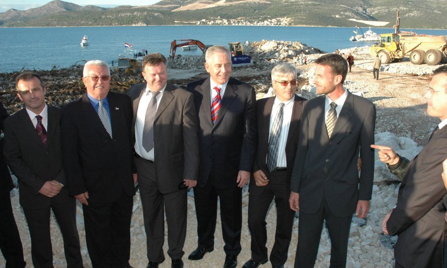 Gradilište Pelješki most, listopad 2007.