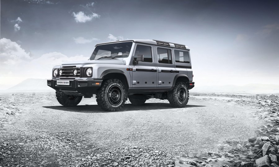 Ineos Grenadier, kad stigne na tržište krajem sljedeće godine, u početku će biti klasični peterovratni model terenca (Defender 110), a zatim 'ubrzo nakon toga' i kao pickup s četvero vrata (Defender 130)
