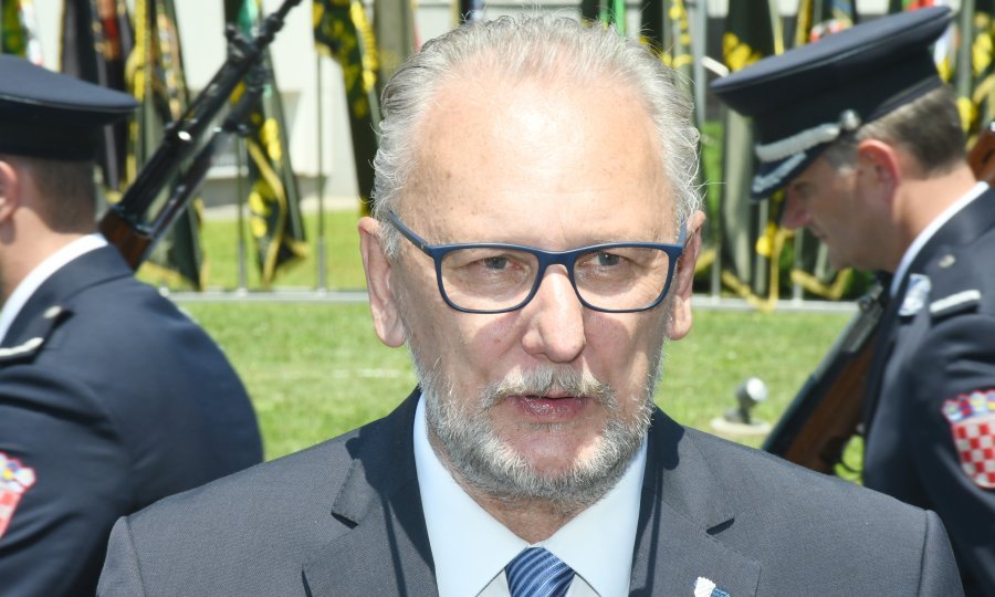 Davor Božinović