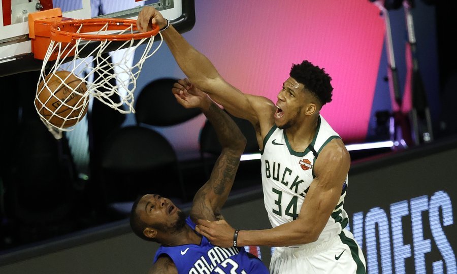 Giannis Antetokounmpo - Milwaukee Bucks