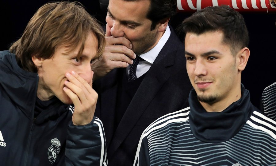 Luka Modrić (L) i Brahim Diaz