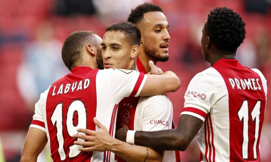 Igrači Ajaxa Zakaria Labyad, Antony Matheus Dos Santos i Noussair Mazraoui