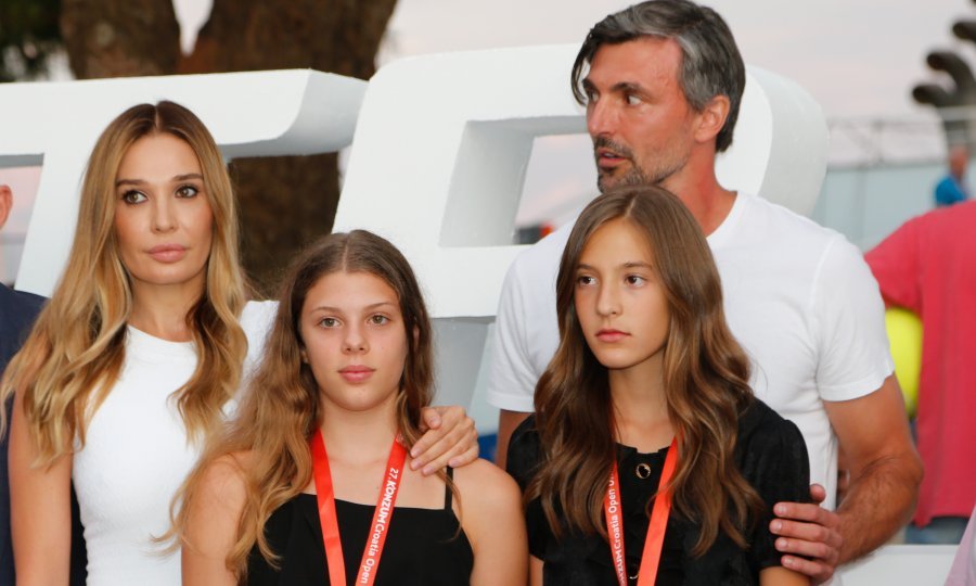 Goran Ivanišević i tanja Dragović u društvu kćeri Amber i njezine prijateljice proteklog vikenda u Umagu