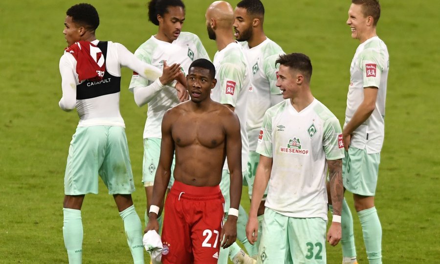 David Alaba (u crvenim gaćicama, s brojem 27)