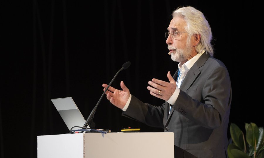 Richard Gingras