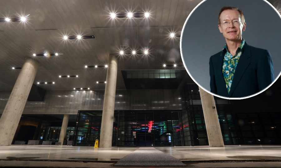Muzej suvremene umjetnosti, Paul Gravett