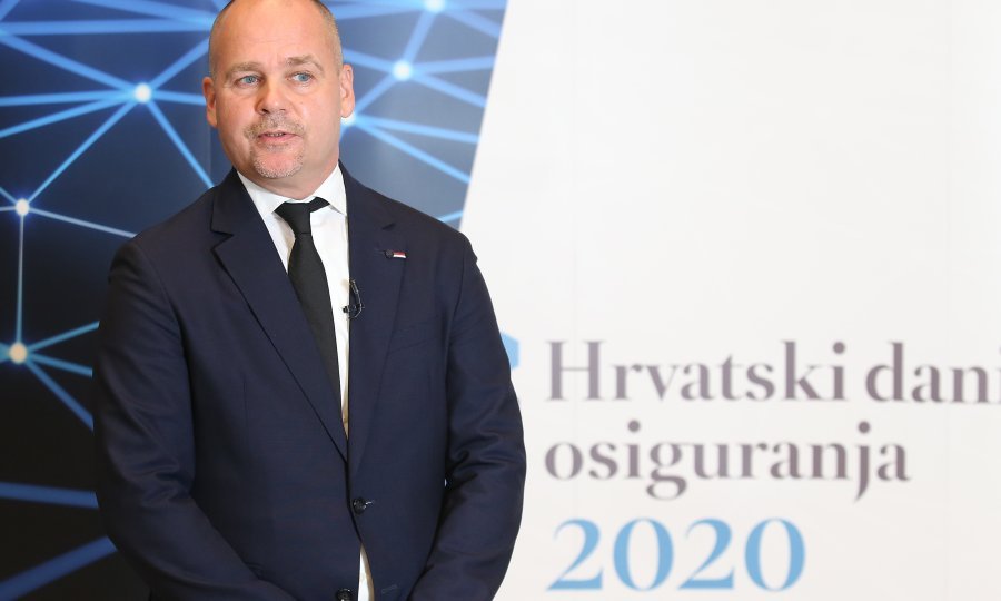 Slaven Dobrić