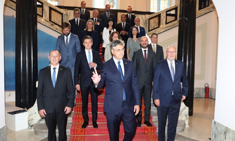 Članovi 15. saziva Vlade Republike Hrvatske