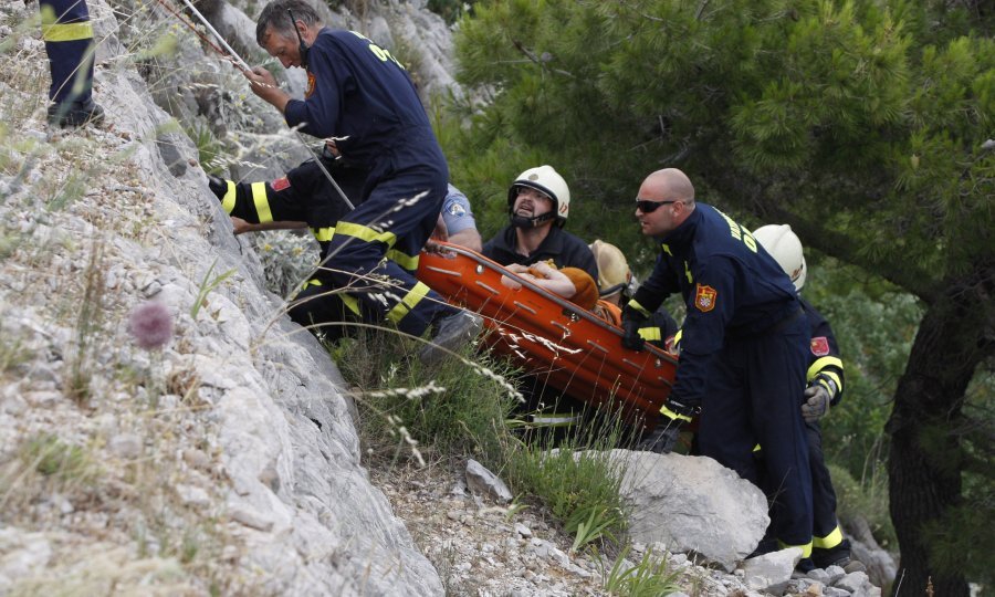 PROMETNA NESREĆA MAKARSKA PROVALIJA