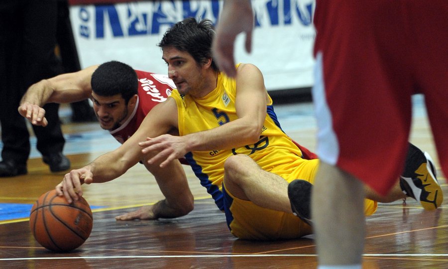 KK Zagreb-FMP, Damir Mulaomerović