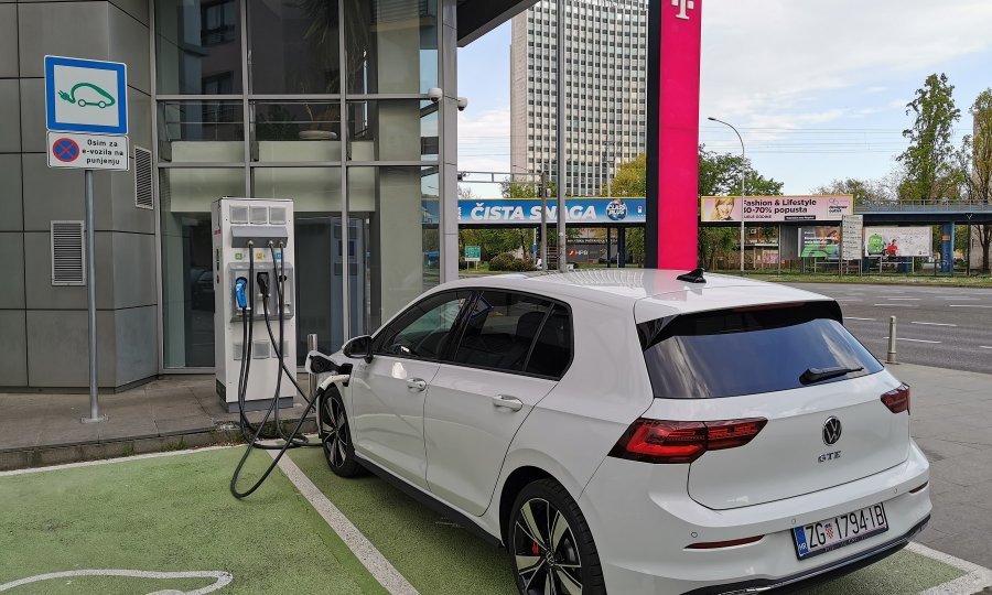 I plug-in hibridni automobili se sufinanciraju s do 40.000,00 kuna