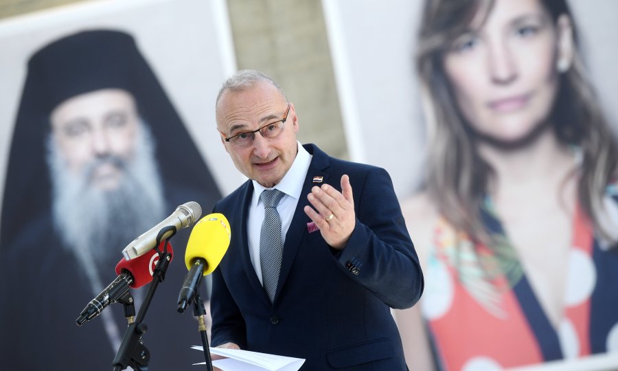 Gordan Grlić Radman na otvorenju izložbe 'Faces of Europe' u Francuskom paviljonu