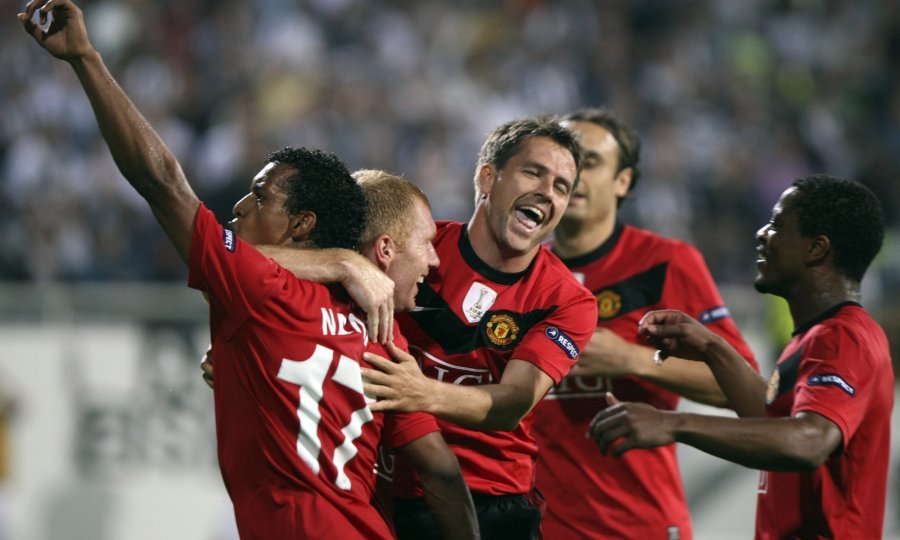Bešiktaš _ Manchester United 0-1 (slavlje gostiju nakon Scholesova gola)