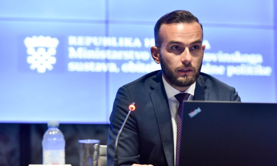 Josip Aladrović, ministar rada i socijalne skrbi