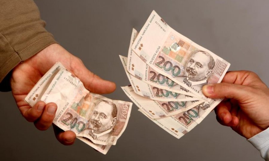 Prosječna neto  plaća u Hrvatskoj porasla na 6.018  kn 156024