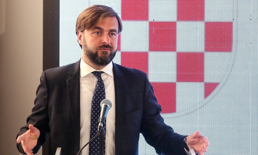 Ministar gospodarstva Tomislav Ćorić