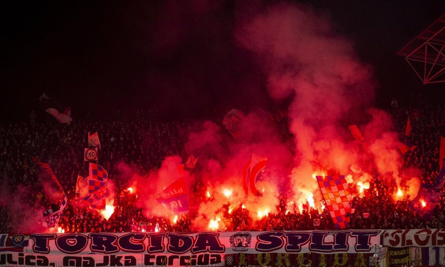 Torcida na Poljudu