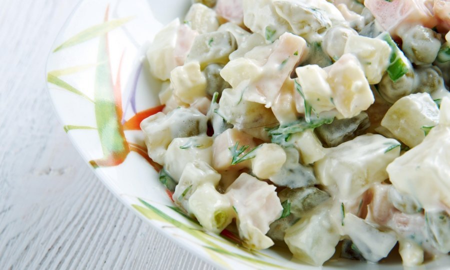 Francuska salata odlično se slaže s uskrsnom šunkom