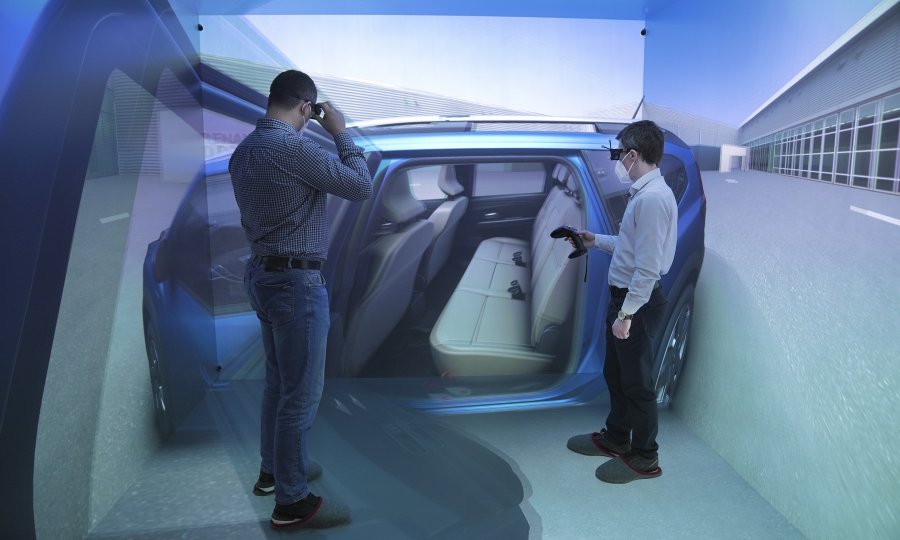 Nakon temeljite provjere pomoću 3D naočala i višestrukih interakcija između ispitivača, nekoliko klikova je sve što im je potrebno za promjenu dizajna vozila