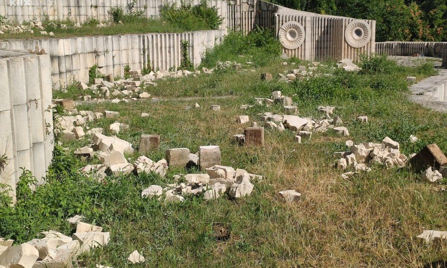 Partizansko groblje u Mostaru nakon vandalskog čina
