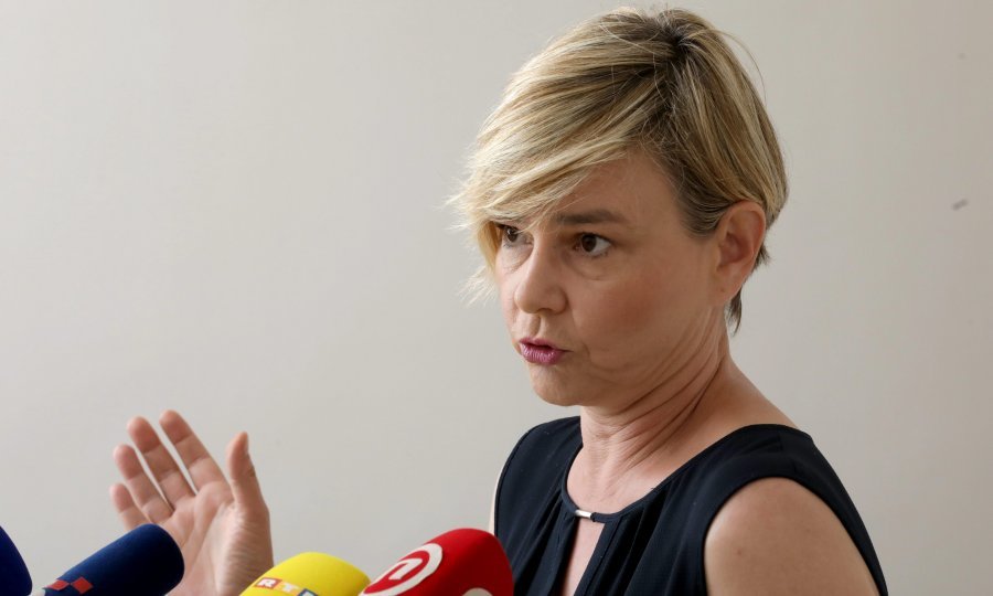 Sandra Benčić na sastanku oporbe i HDZ-a