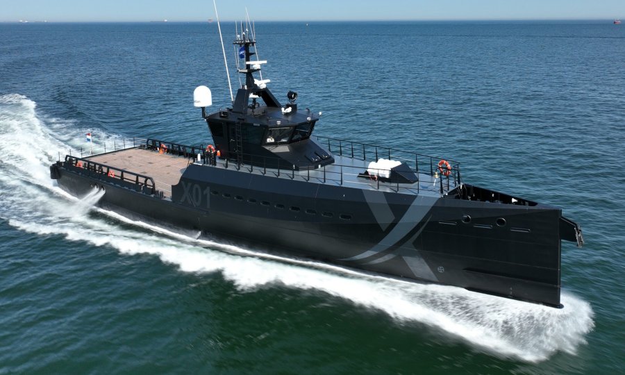Damen FCS 4008 baziran je u luci Portsmouth