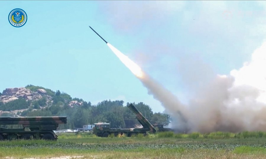 Kineski zrakoplov na vojnoj vježbi uz tajvansku granicu
