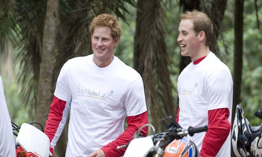 Princ William i princ Harry na humanitarnoj vožnji motociklima u Africi 2008.