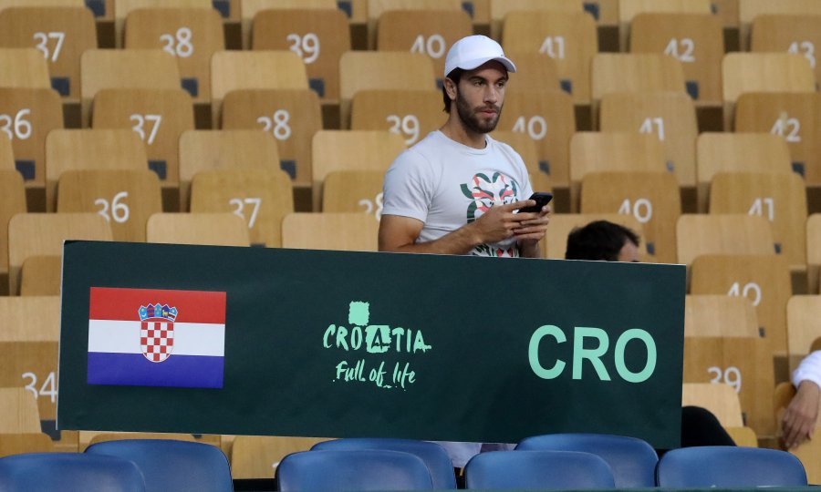 Borna Ćorić