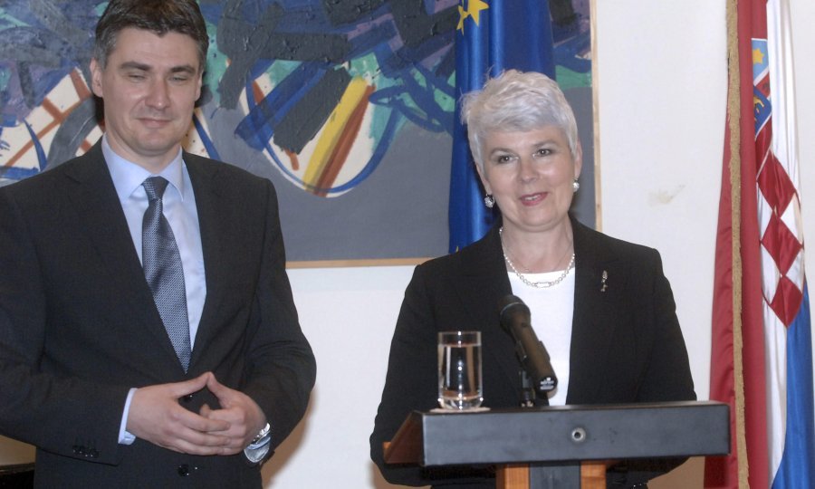 Čelnici vodećih stranaka u usnulom izdanju, pomalo poput hrvatskog parlamentarizma