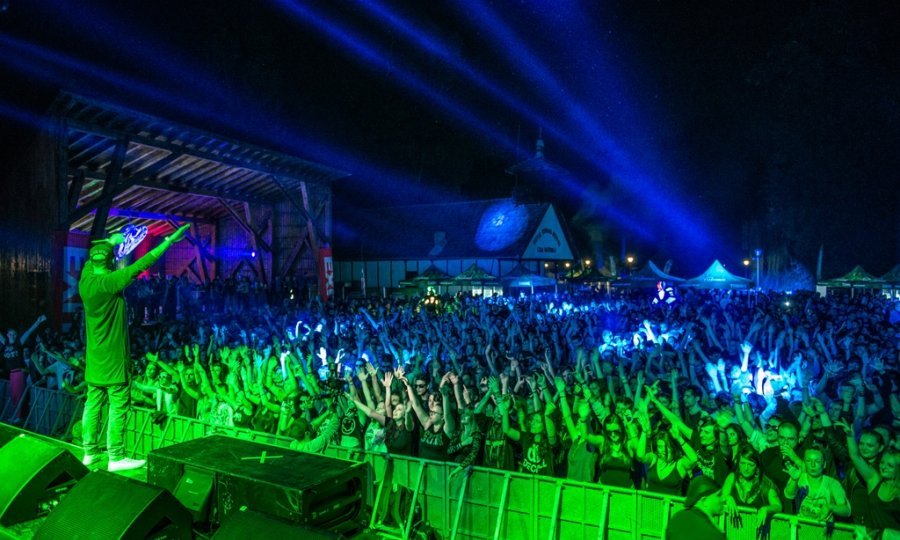 Revolution festival