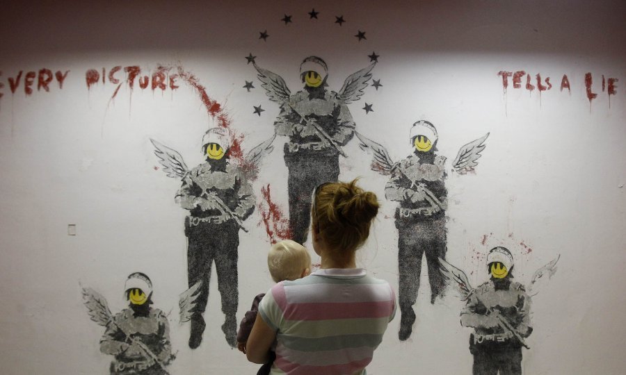 banksy berlin 2